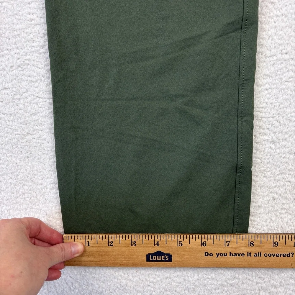 UNDER ARMOUR Mens Performance Golf Pants 34/32 Olive Green Loose Fit Lightweight